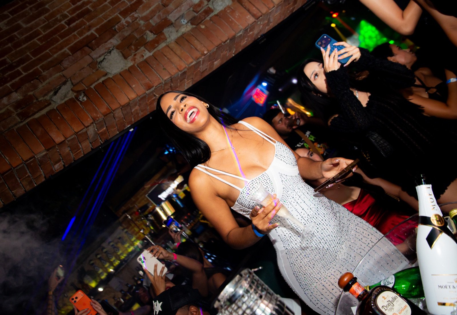 Los Titi en vivo en Tu Candela Brickell, agosto 2026